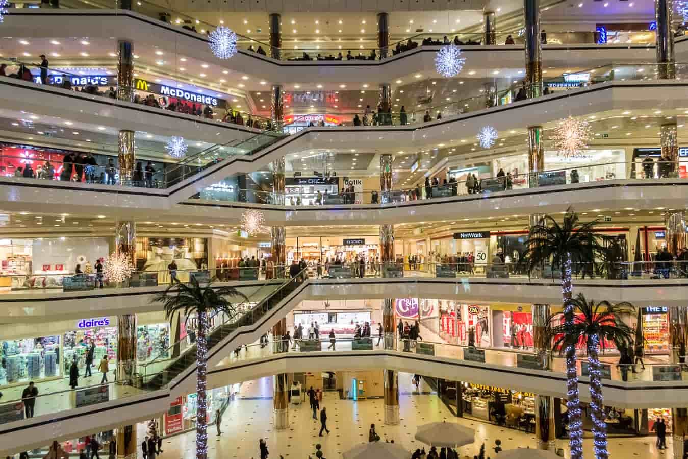 largest mall in Delhi